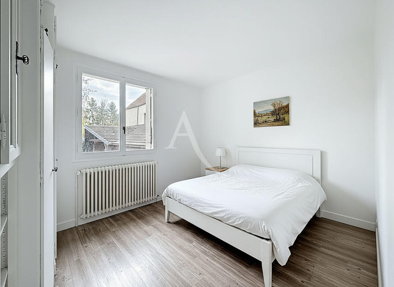 Maison - 185 m² - 8 pièces