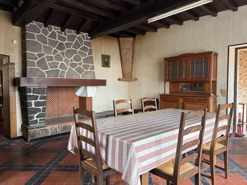 Maison - 235 m² - 8 pièces