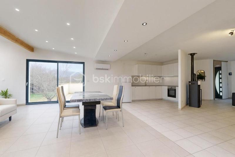 Maison - 157 m² - 6 pièces