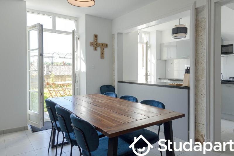 Chambre - 124 m² - 1 pièce