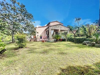 Villa - 184 m² - 5 pièces