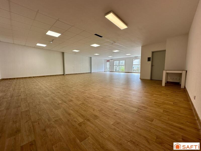 Local commercial - 470 m² - 10 pièces