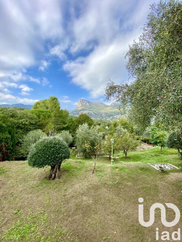 Maison - 220 m² - 7 pièces