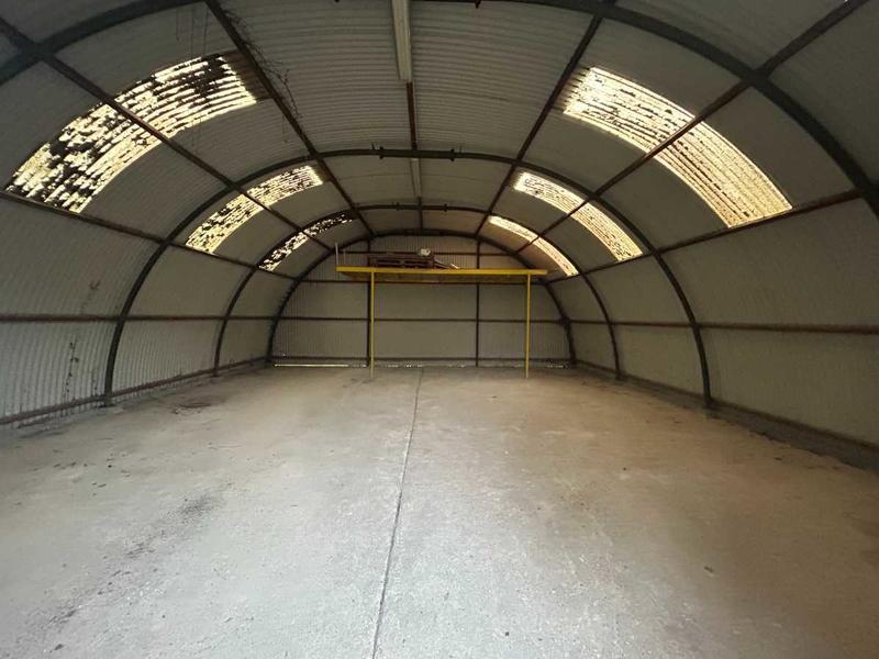 Local commercial - 1 067 m²