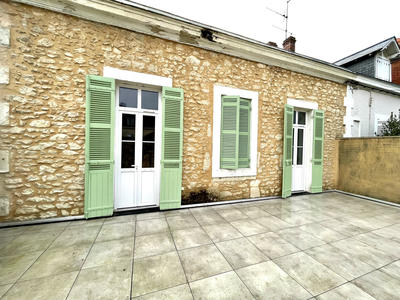 Maison - 250 m² - 11 pièces