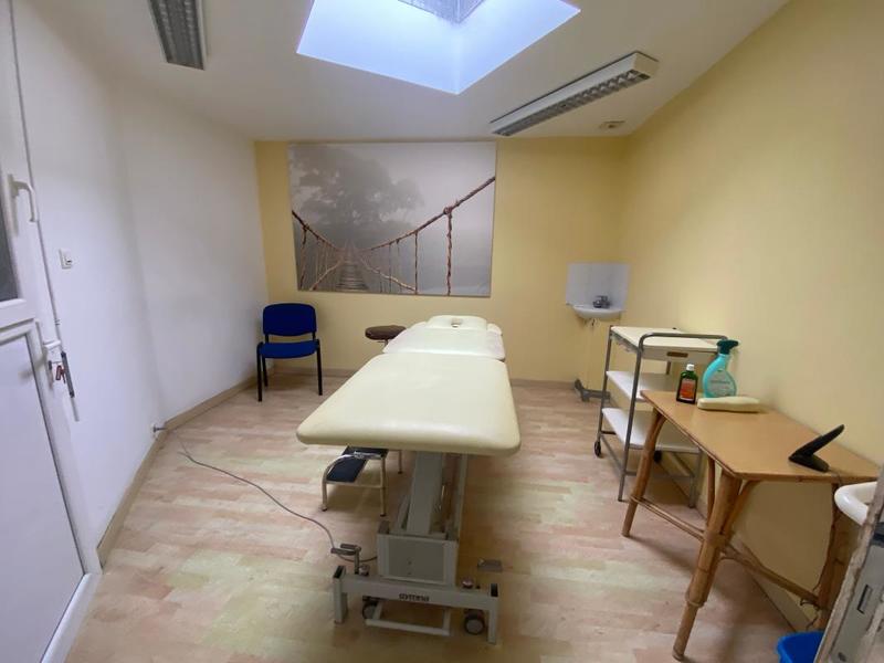 Local commercial - 220 m²