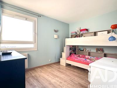 Appartement - 79 m² - 4 pièces