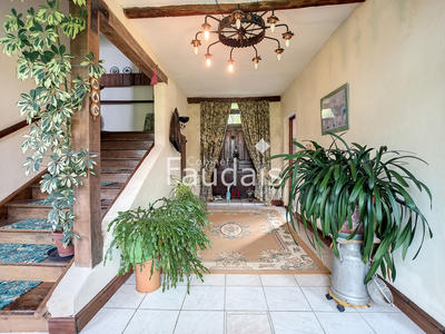 Propriété - 426 m² - 10 pièces