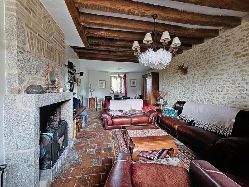 Maison - 200 m² - 9 pièces