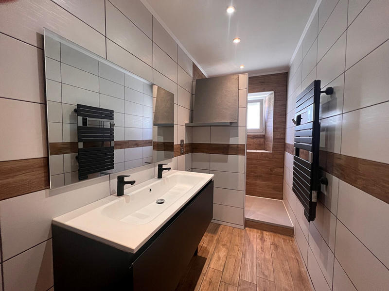 Appartement - 85 m² - 4 pièces