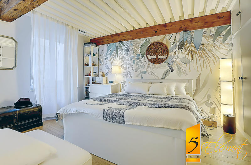 Appartement - 83 m² - 3 pièces