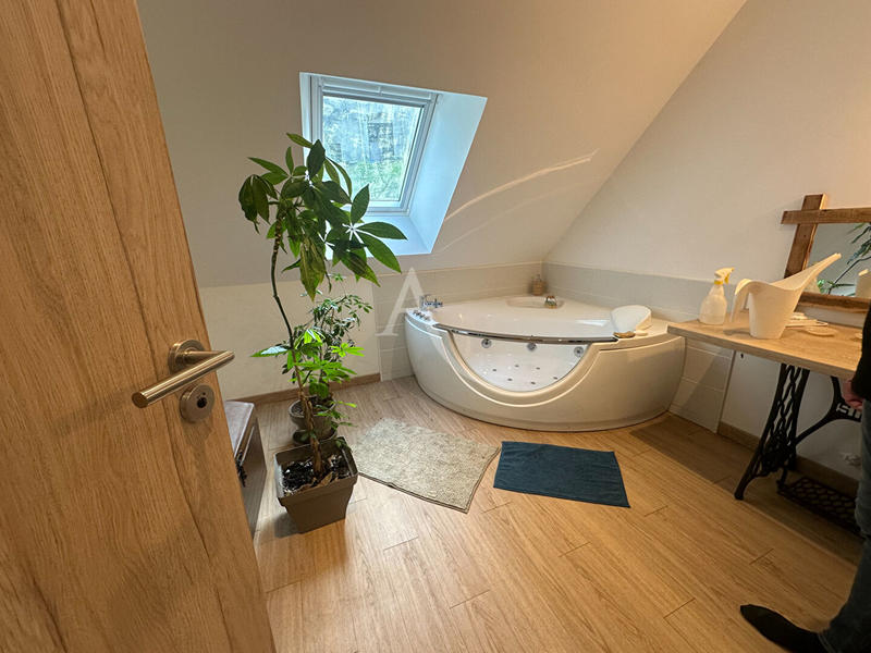 Maison - 144 m² - 6 pièces