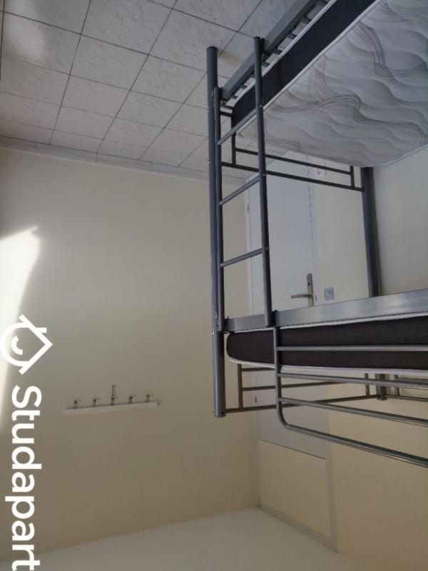 Chambre - 9 m² - 1 pièce