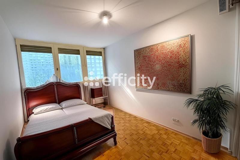 Appartement - 81 m² - 4 pièces