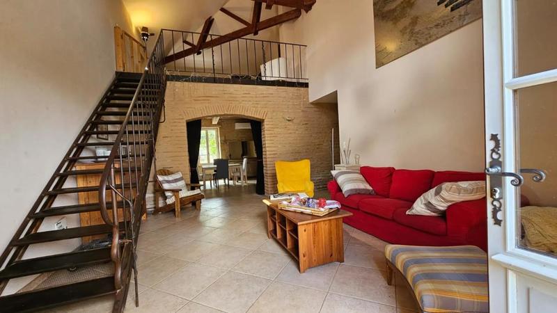 Maison - 285 m² - 11 pièces