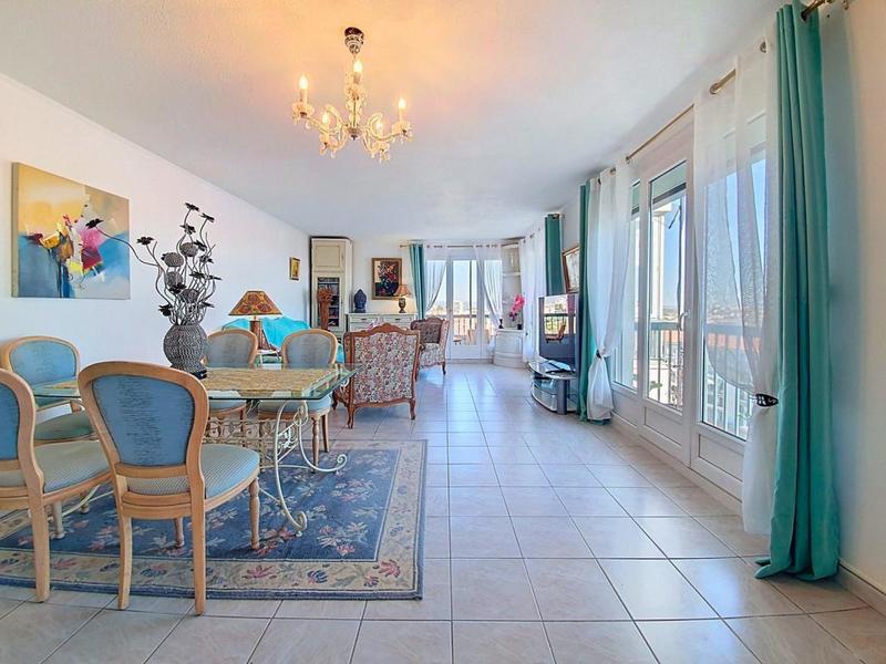 Appartement - 103 m² - 5 pièces