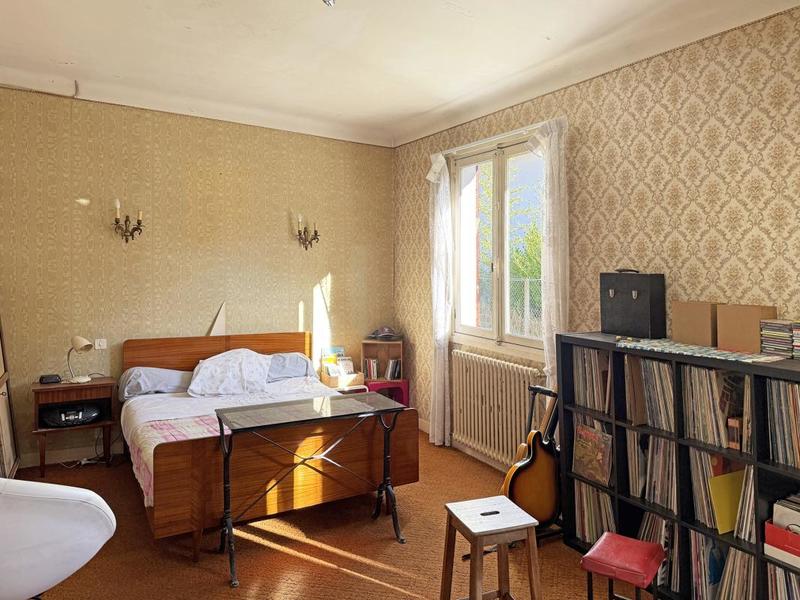 Maison - 340 m² - 14 pièces