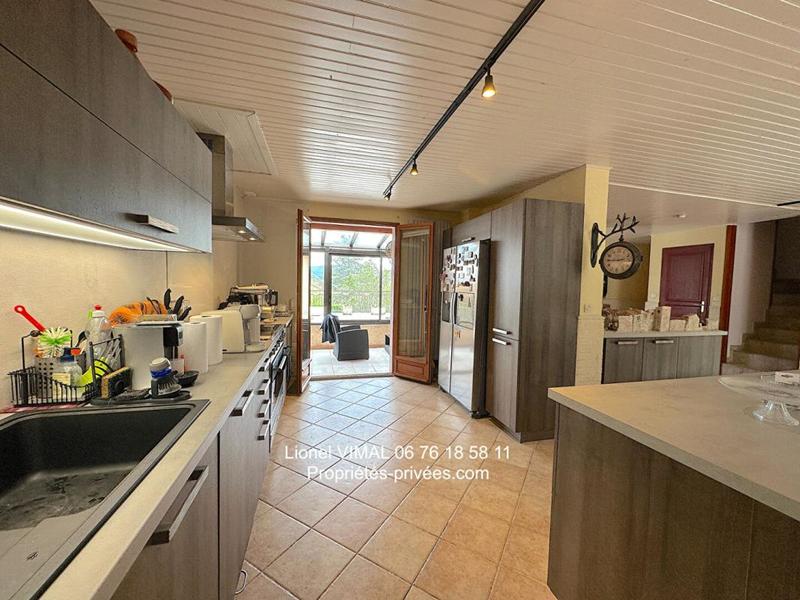 Maison - 258 m² - 8 pièces