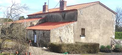 Maison en pierre - 65 m² - 11 pièces