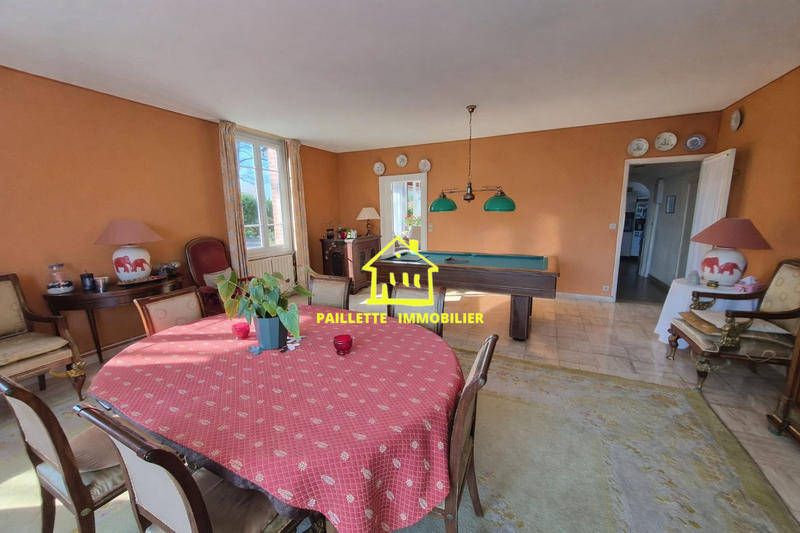 Maison - 262 m² - 7 pièces