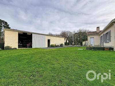 Maison - 110 m² - 4 pièces