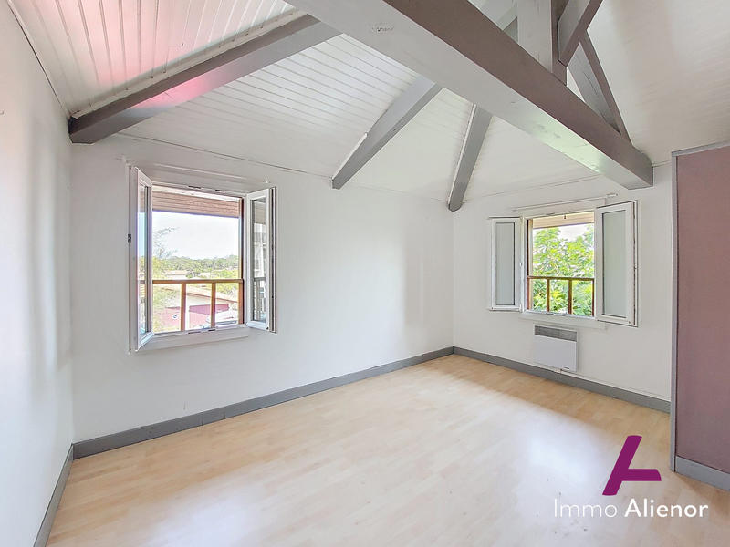 Villa - 124 m² - 8 pièces