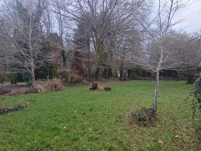 Terrain constructible - 681 m²