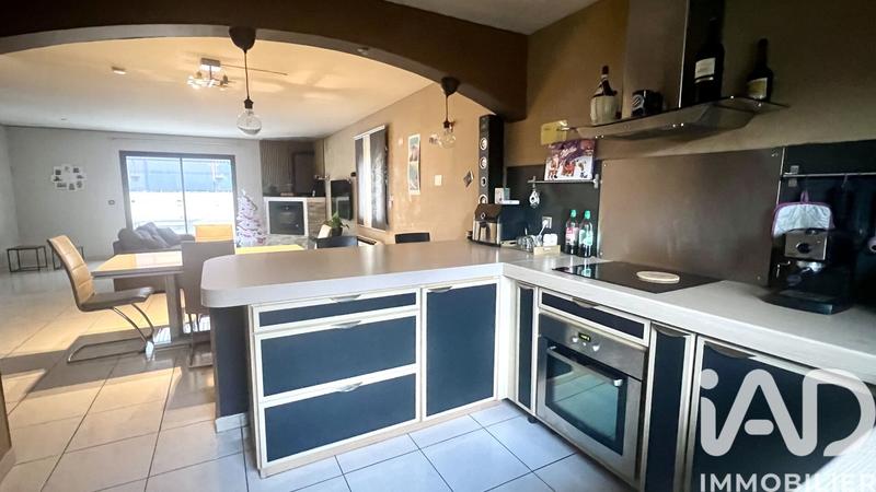 Maison - 99 m² - 4 pièces