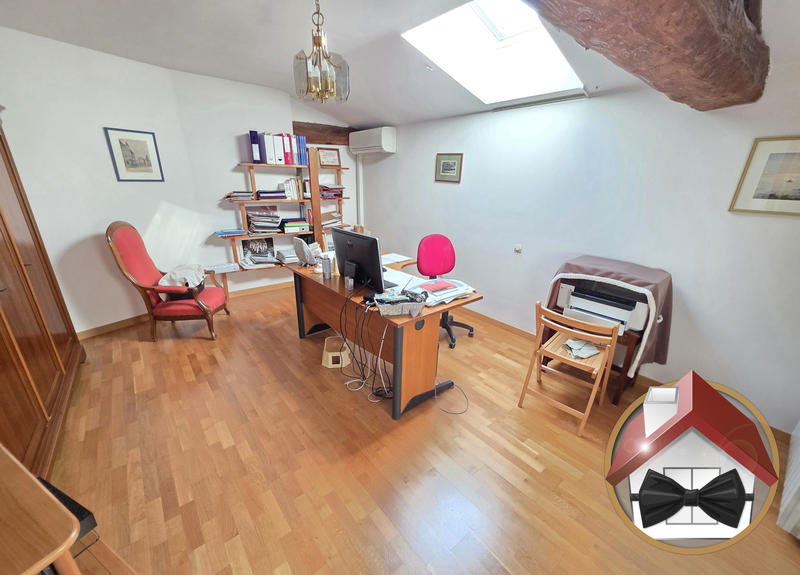 Appartement - 243 m² - 6 pièces