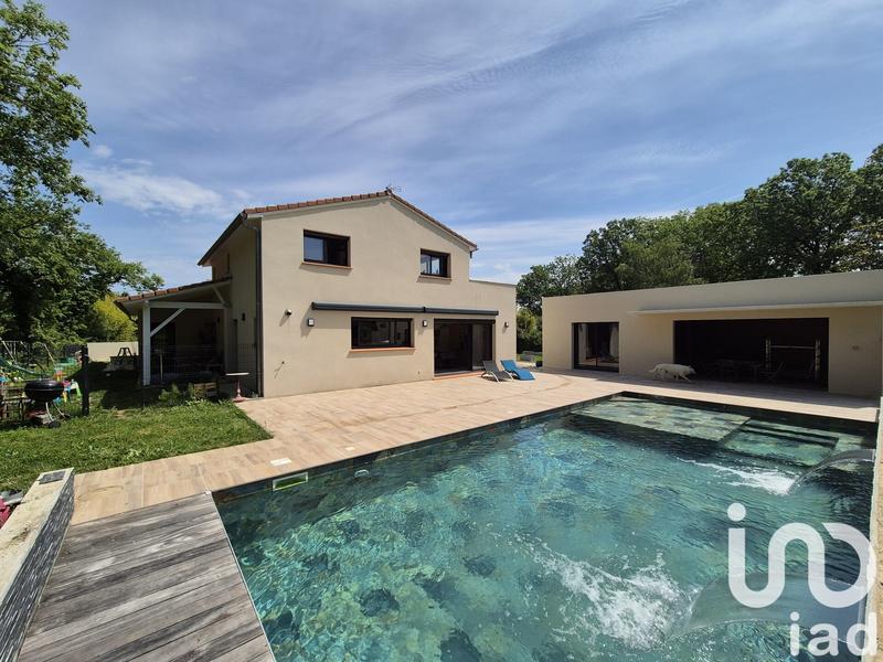 Maison - 295 m² - 7 pièces