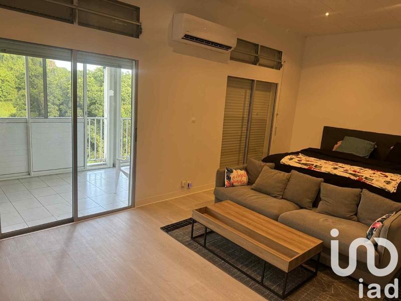 Maison - 230 m² - 8 pièces