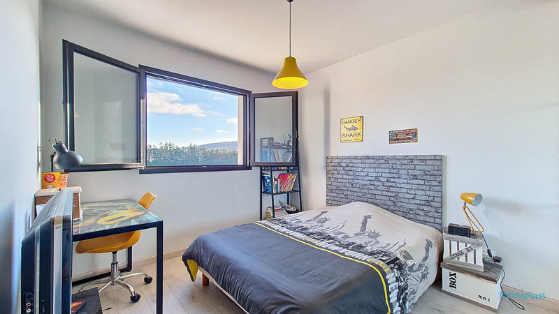 Maison traditionnelle - 140 m² - 6 pièces