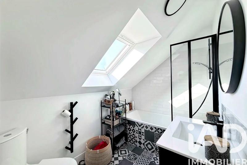 Maison - 140 m² - 5 pièces