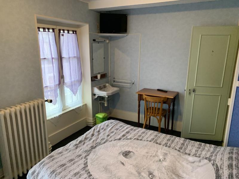 Maison - 250 m² - 9 pièces