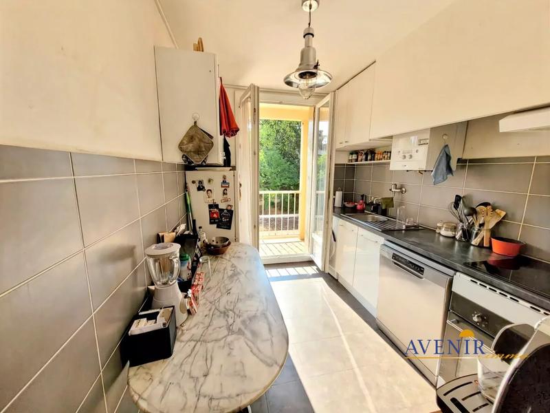 Appartement - 65 m² - 4 pièces