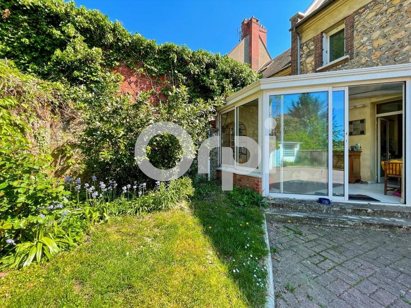 Maison de ville - 204 m² - 6 pièces