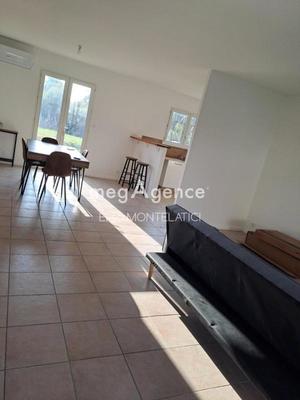 Maison traditionnelle - 100 m² - 5 pièces