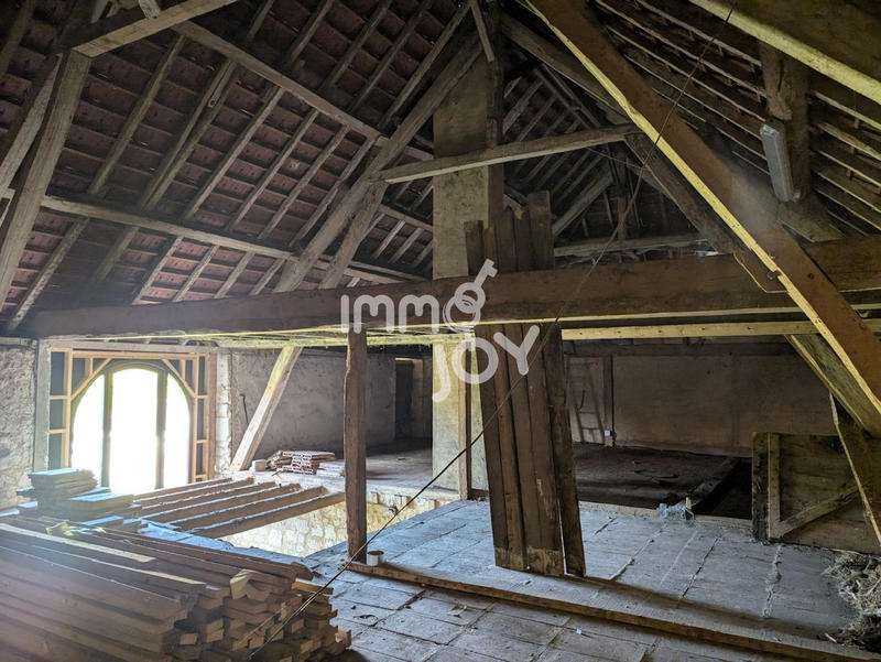 Maison de village - 360 m² - 10 pièces