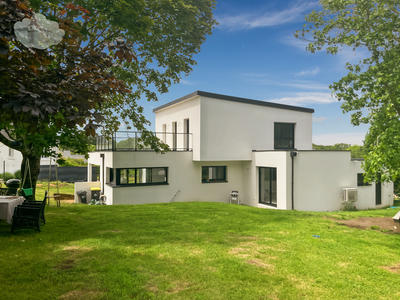 Maison - 152 m² - 7 pièces