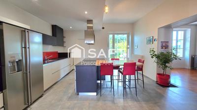 Maison - 158 m² - 5 pièces