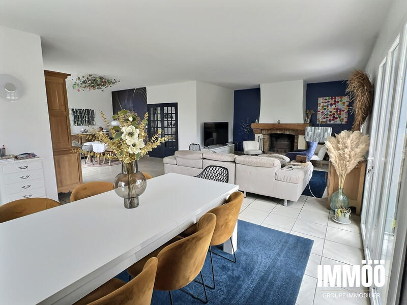 Maison - 213 m² - 7 pièces