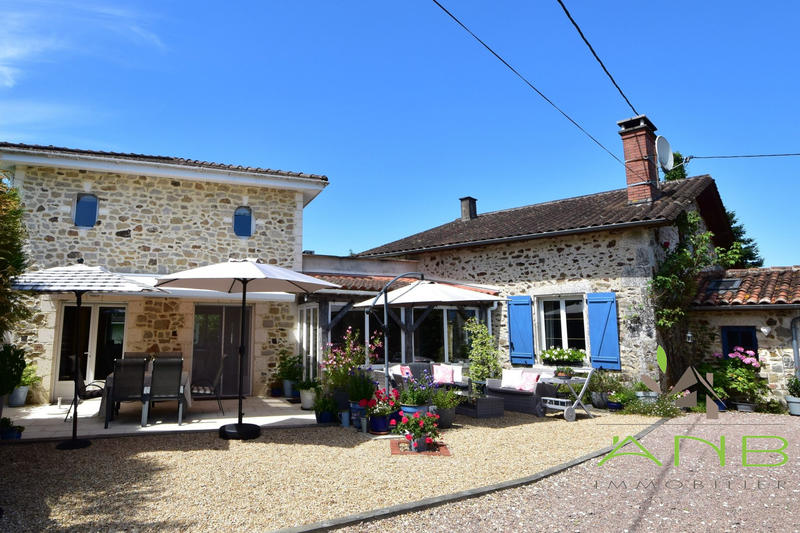 Maison - 157 m² - 8 pièces