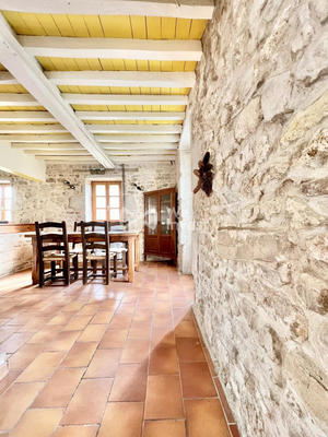 Maison - 262 m² - 14 pièces