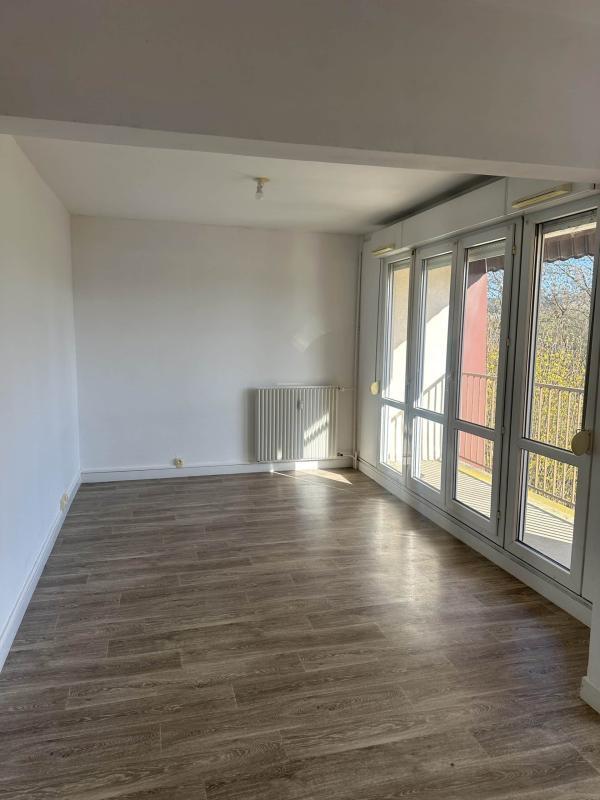 Appartement - 85 m² - 3 pièces