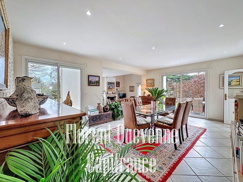 Maison - 298 m² - 7 pièces