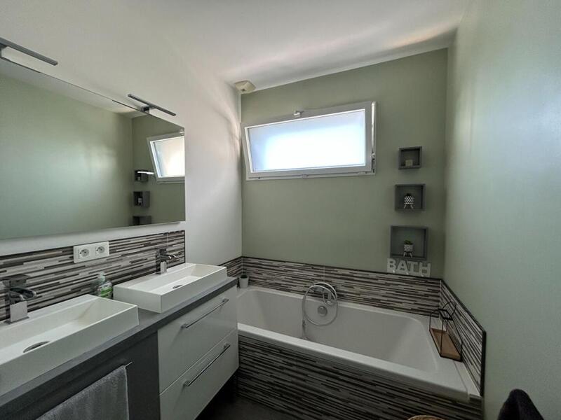 Maison - 190 m² - 7 pièces