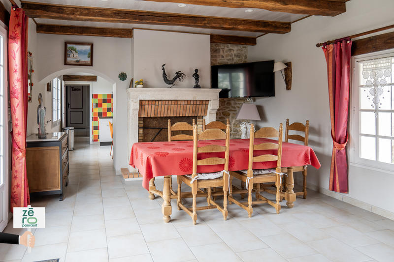 Maison - 240 m² - 10 pièces