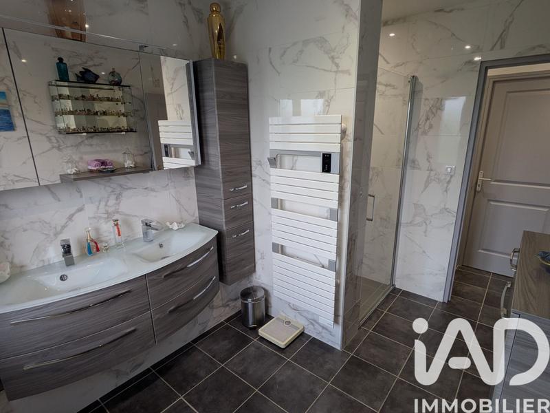 Maison - 97 m² - 4 pièces