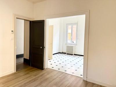 Maison - 90 m² - 6 pièces