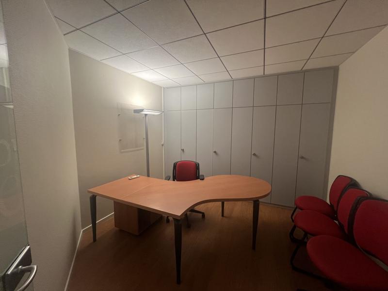 Local d'activités - 232 m²